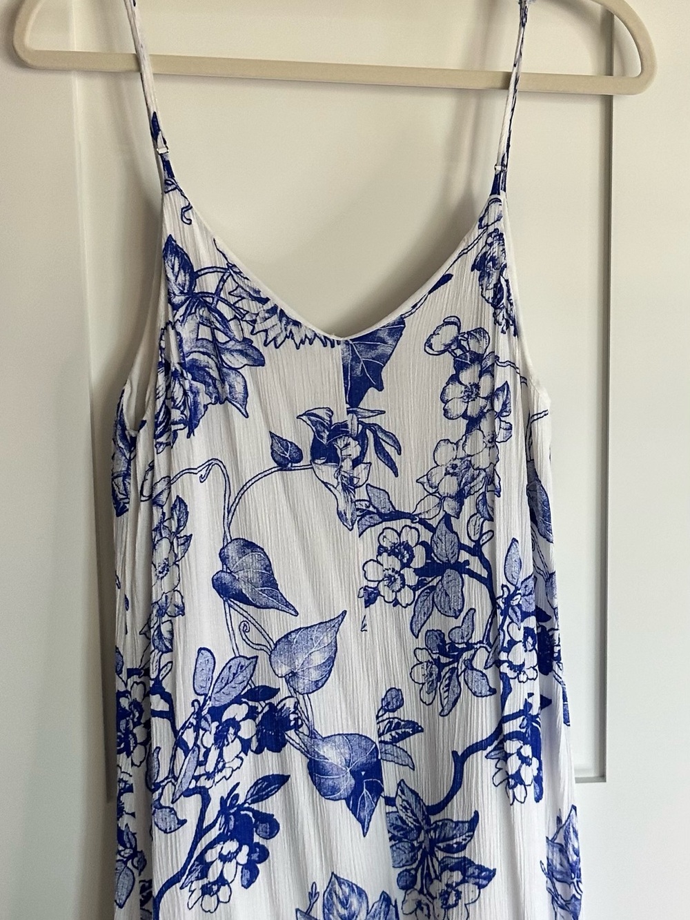 Lulu's White and Blue Floral Slip Dress - Picture 4 of 4